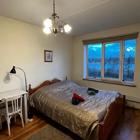 Cozy Family River View Flat Near The Seaside *